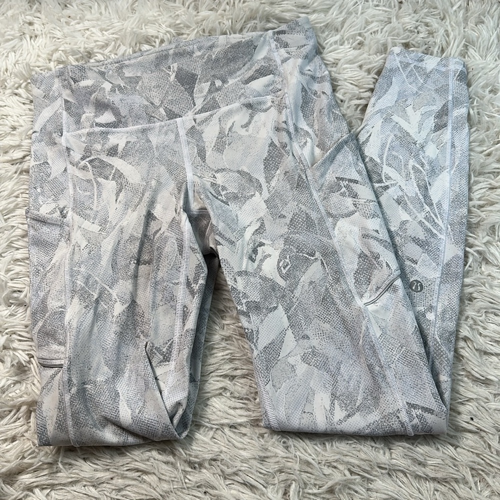 Lululemon Speed Up Tight *28" Jasmine White Multi